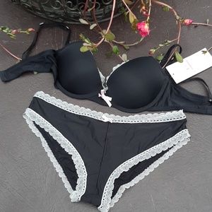 Loungerie bra and panty set